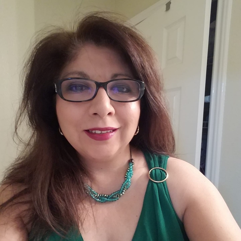 Meet your Posher, Monica